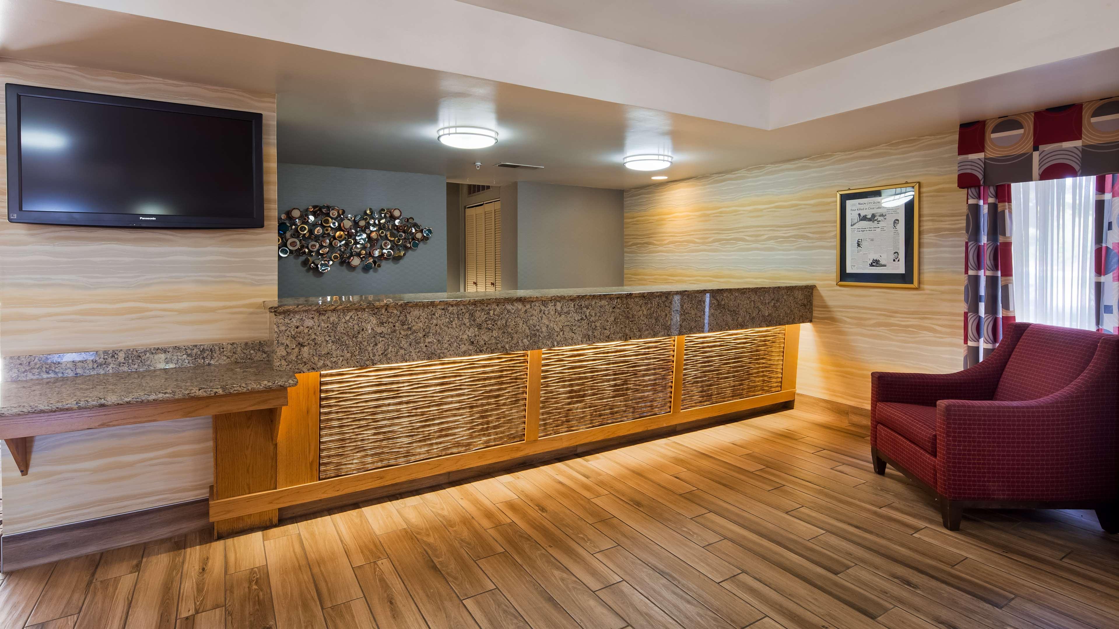 Vista Lobby Best Western Holiday Lodge