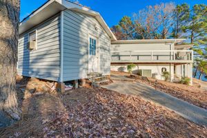 Arriendo temporal - Lakefront Mt Gilead Home w/ Large Dock & Decks!