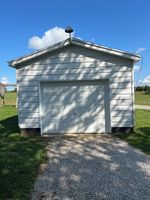 Alquiler Vacacional - Cozy modern farmhouse w/ garage- Only 5 miles to Lake Cumberland!