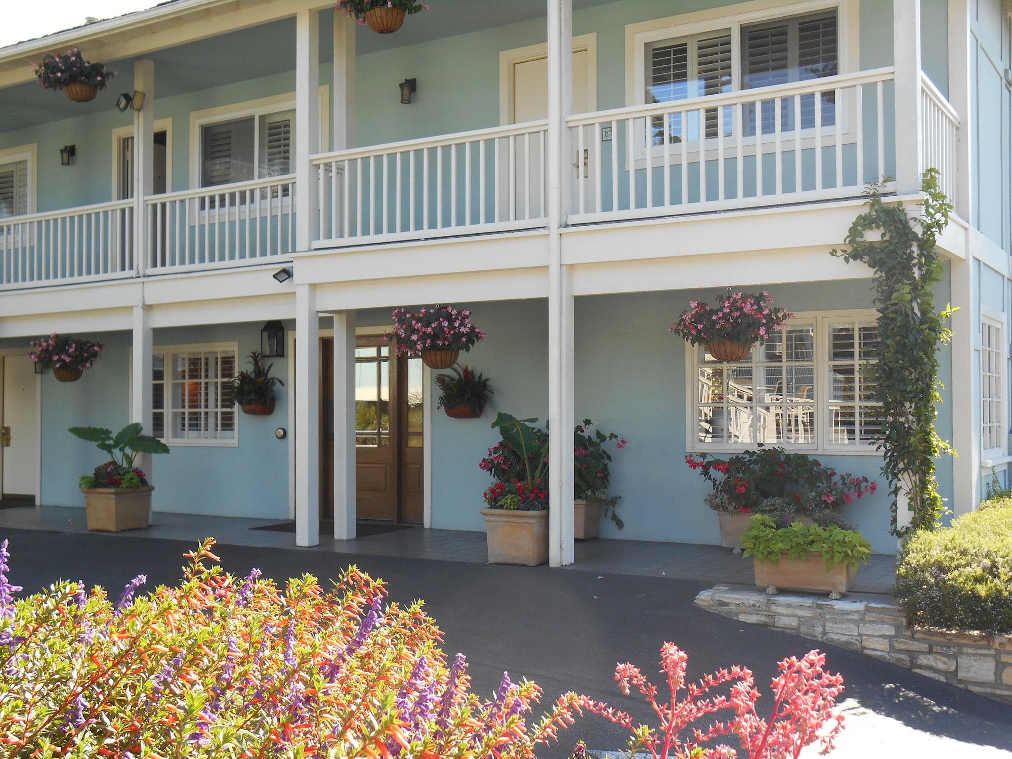Varios Carmel Bay View Inn