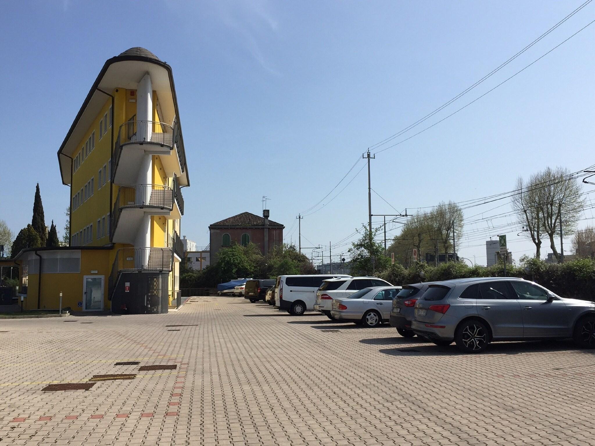 Vista Exterior Hotel Alverì