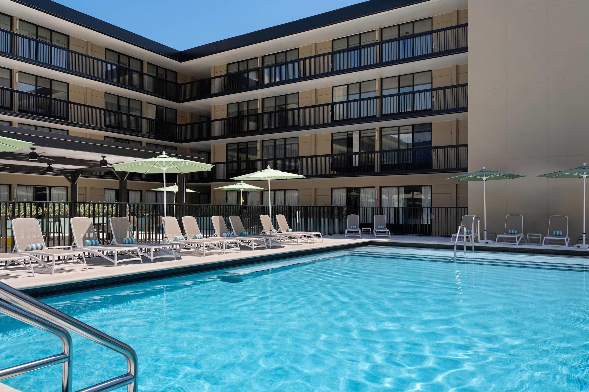 Vista Piscina The Harrison Hotel Downtown Hollywood FL, an Ascend Collection Hotel