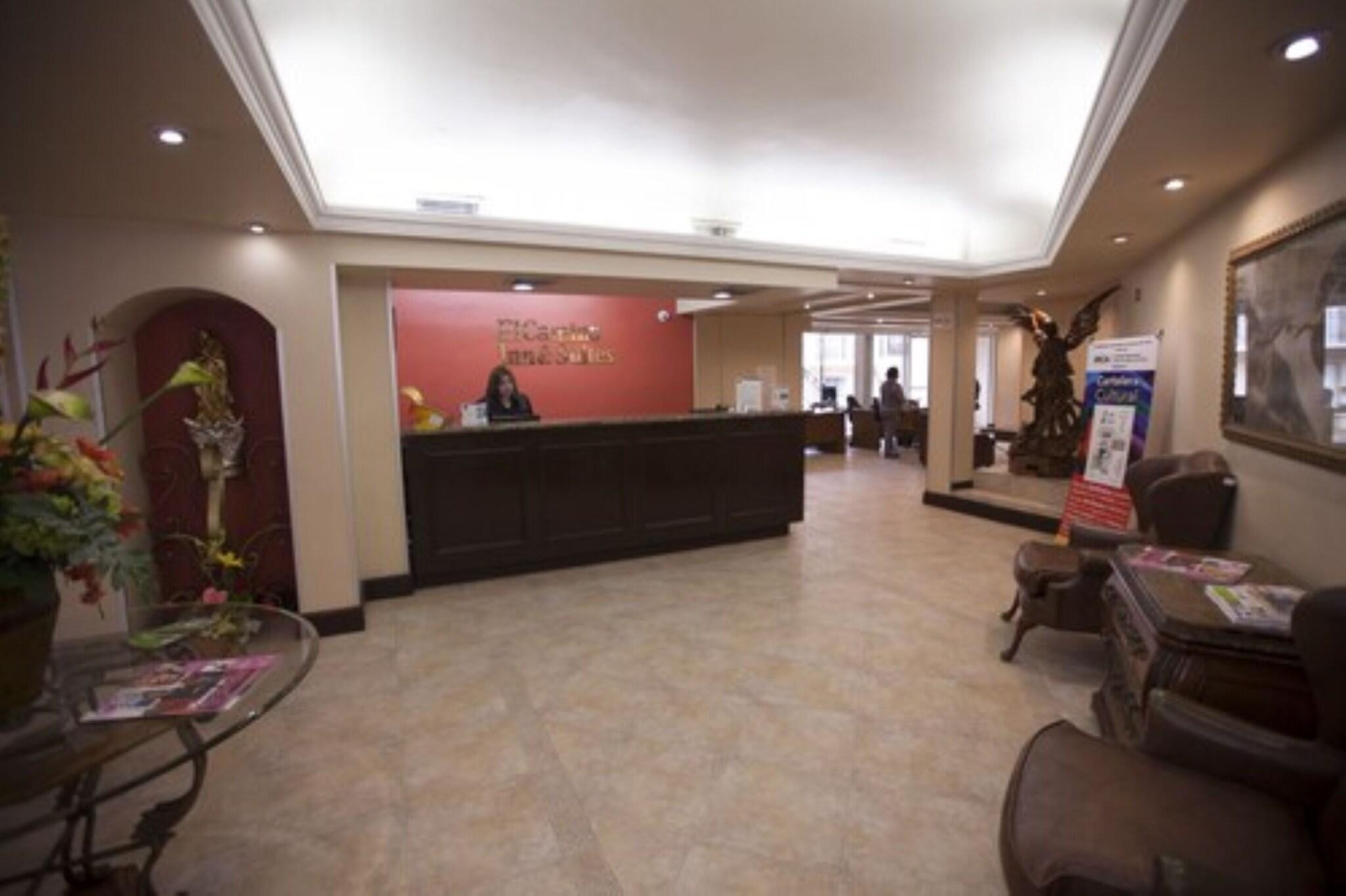 Vista Lobby Hotel El Camino Inn & Suites