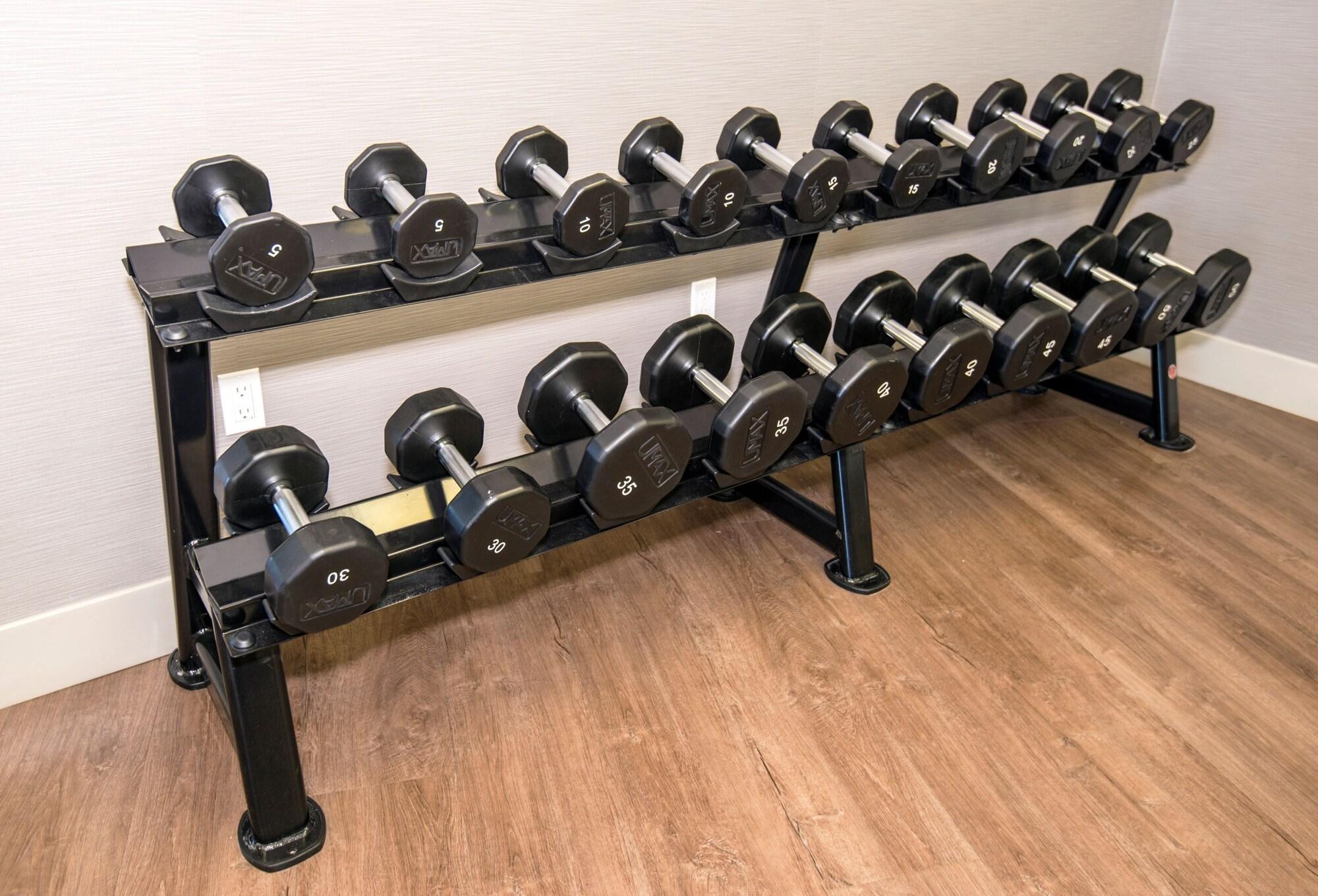 Gimnasio Staybridge Suites Red Deer North  by IHG