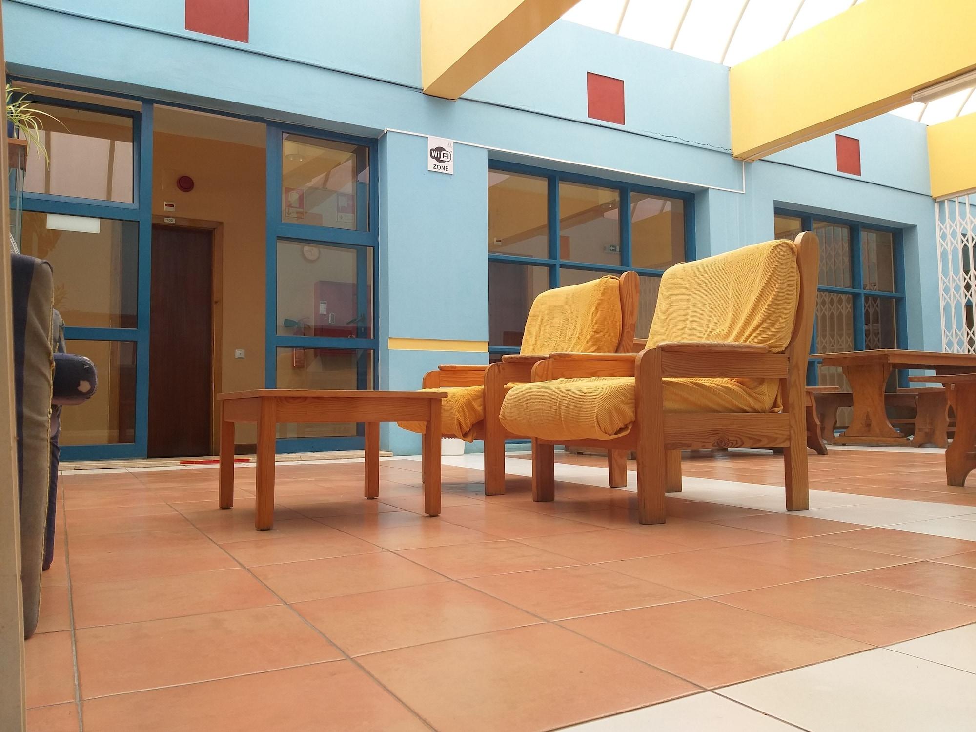 Vista do lobby HI Faro- Pousada de Juventude - Hostel