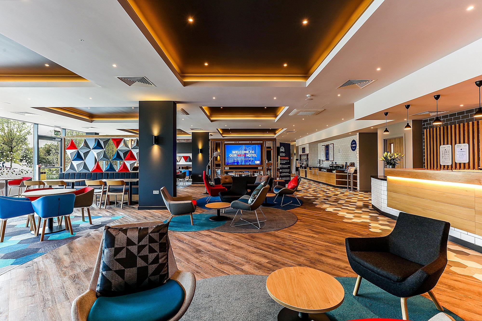 Bar/Salón Holiday Inn Express Bicester by IHG