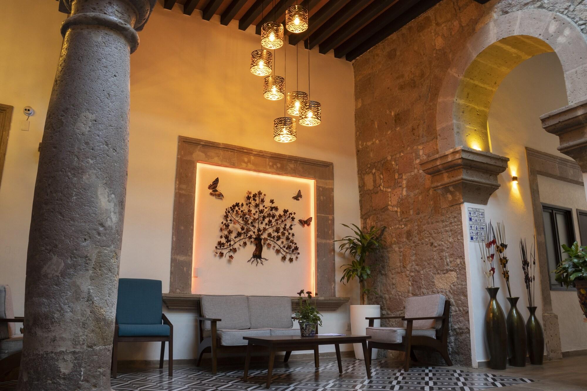 Vista Lobby Hotel Don Carlos