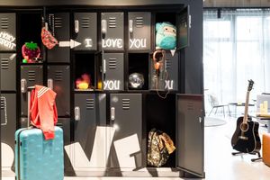 Alojamiento - Moxy Berlin Airport