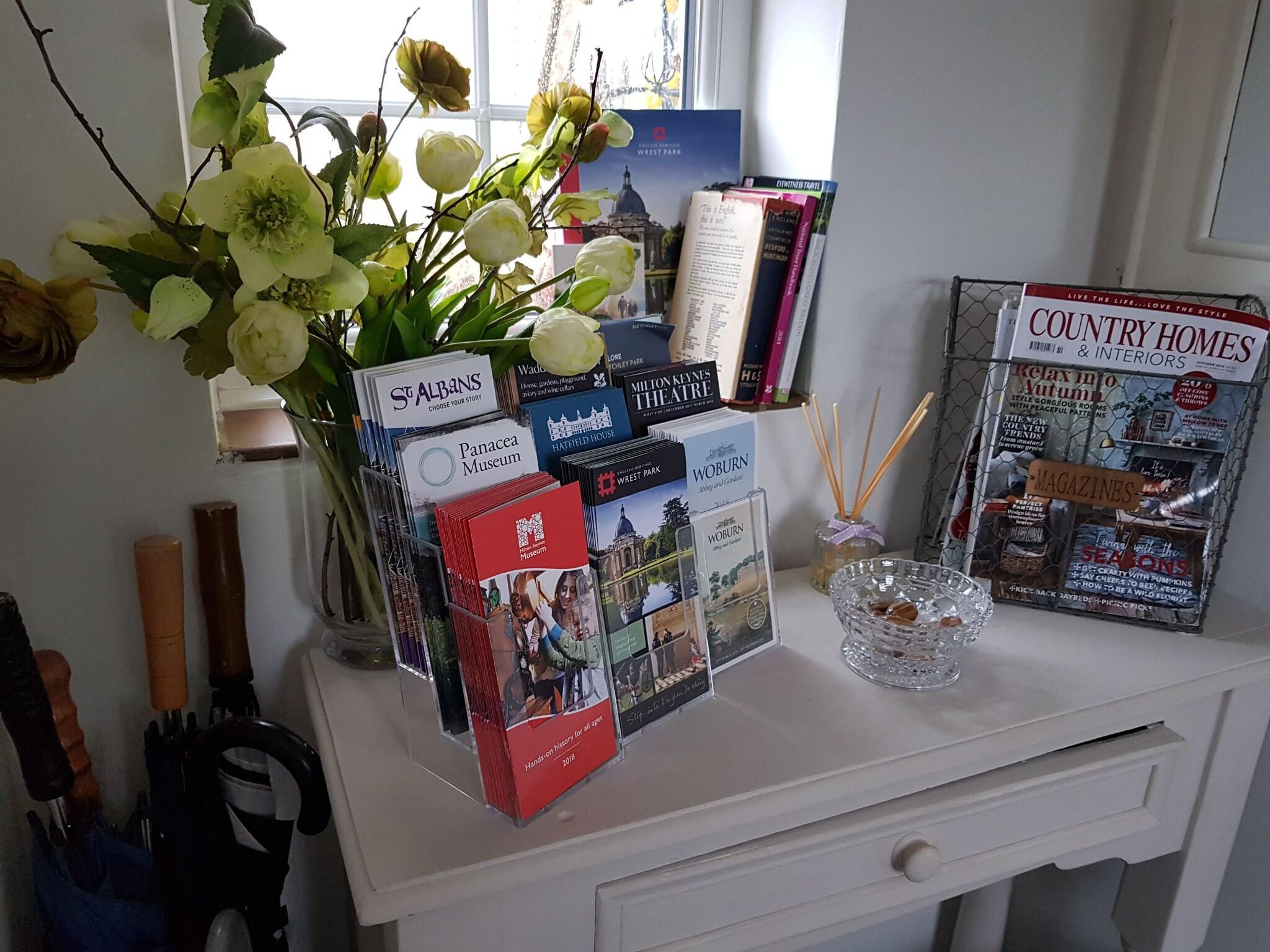 Vista Lobby Wisteria Haze