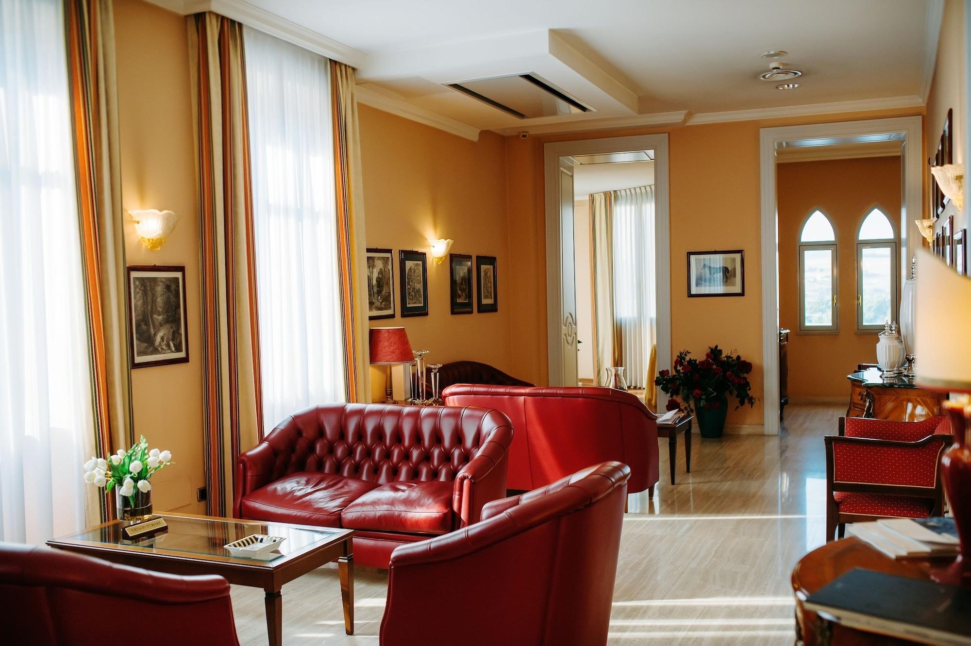 Vista Lobby Hotel Villa Traiano