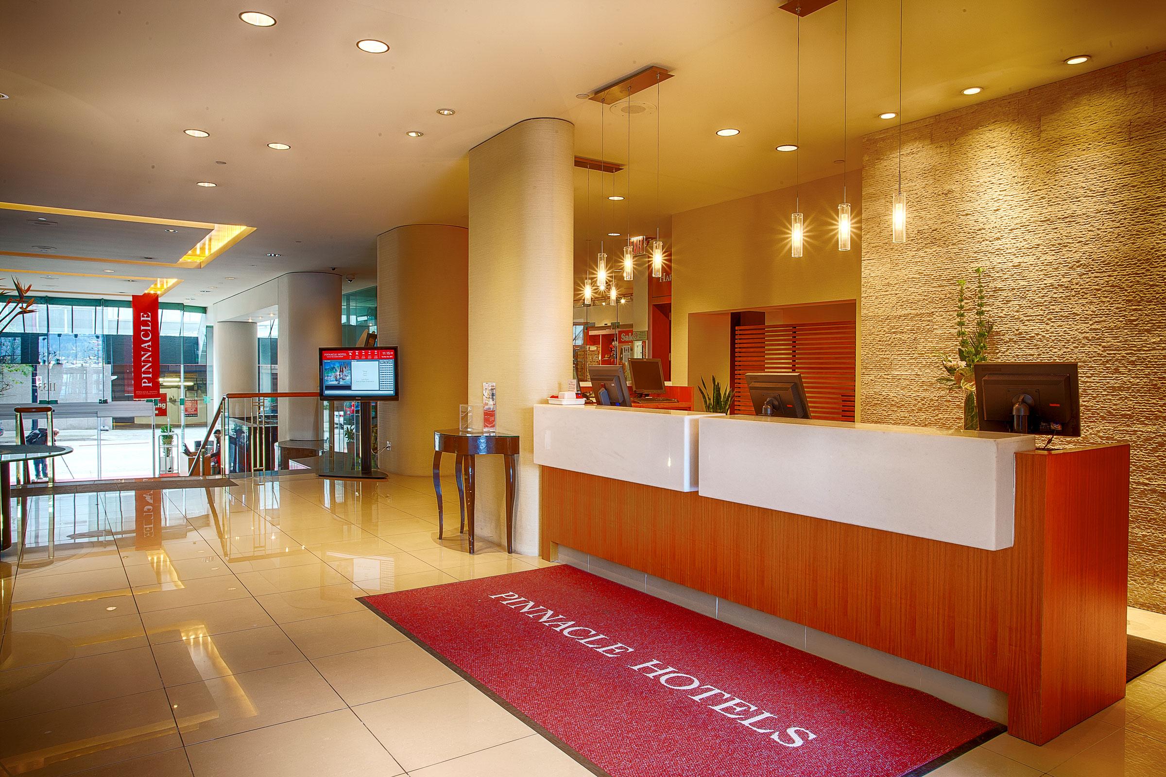 Vista Lobby Pinnacle Hotel Harbourfront