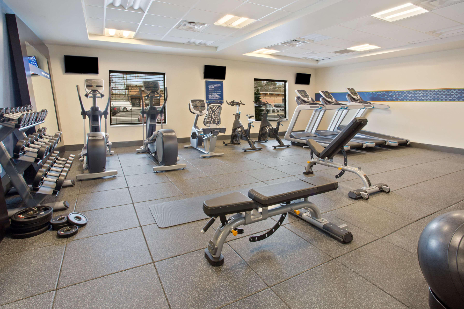 Gimnasio Hampton Inn & Suites-Seattle Woodinville WA