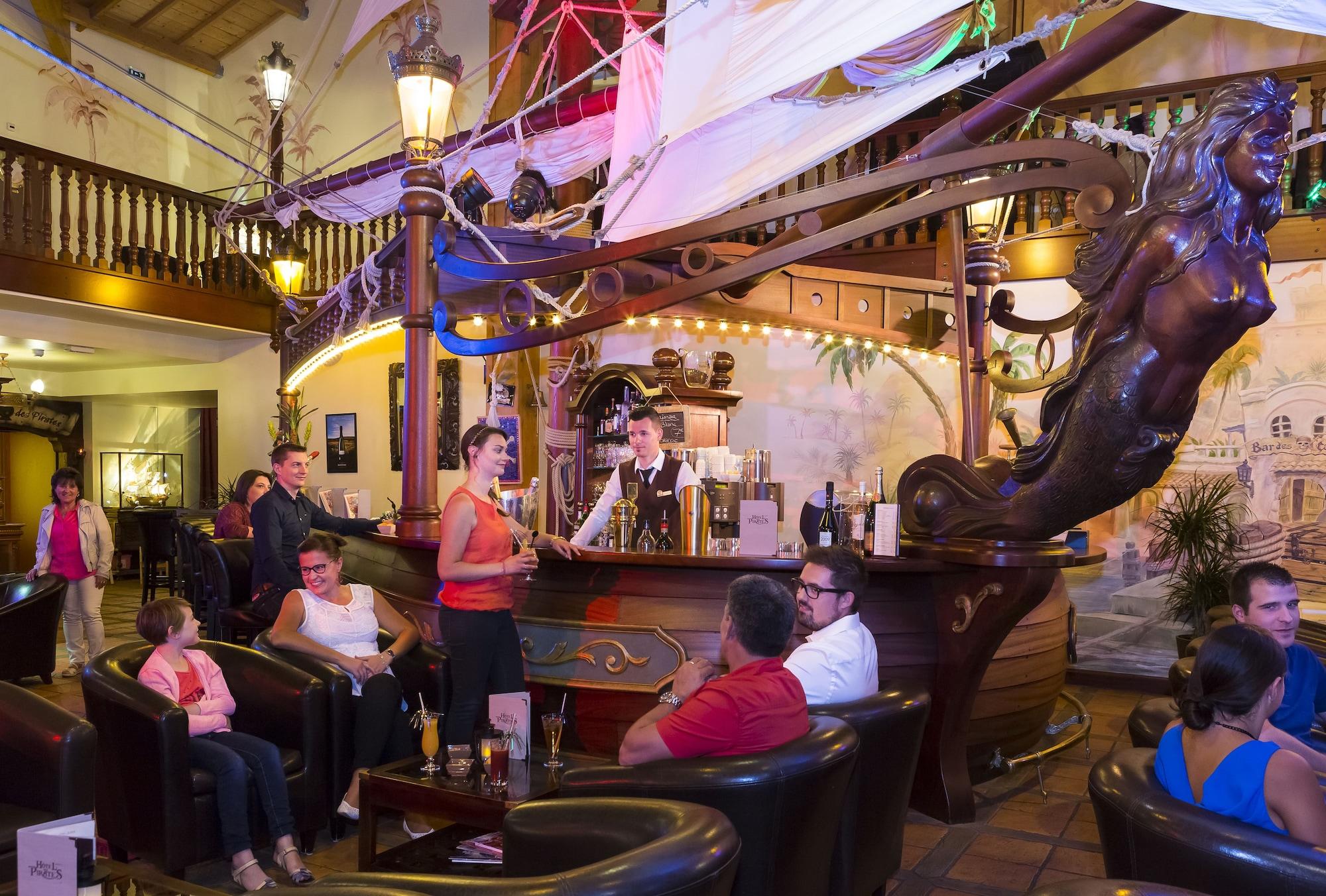 Bar/Salón Hotel des Pirates