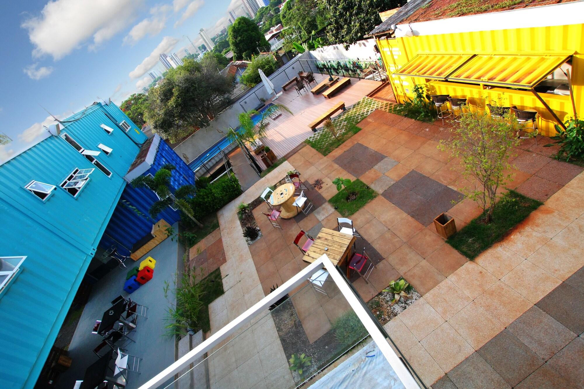 Restaurant Tetris Container Hostel