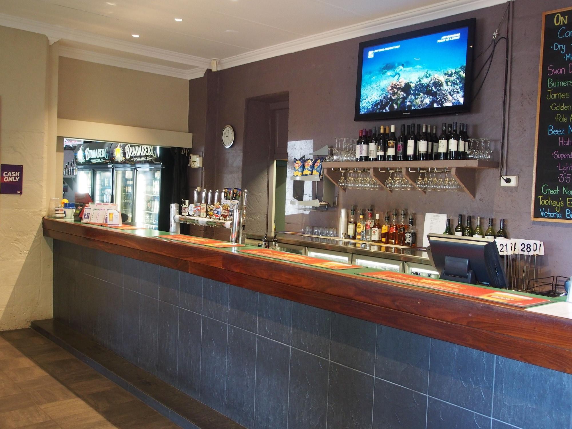 Bar/Salón Dongara Hotel Motel