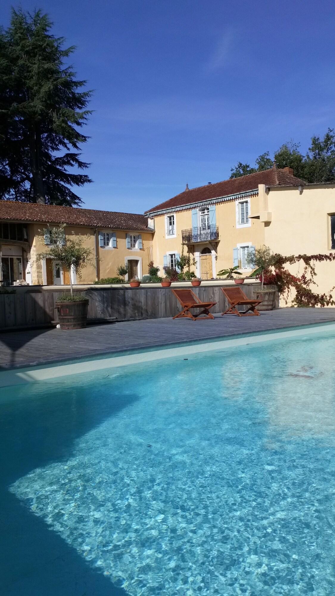 Vista Piscina Chambres d'Hôtes Clos du Gaja