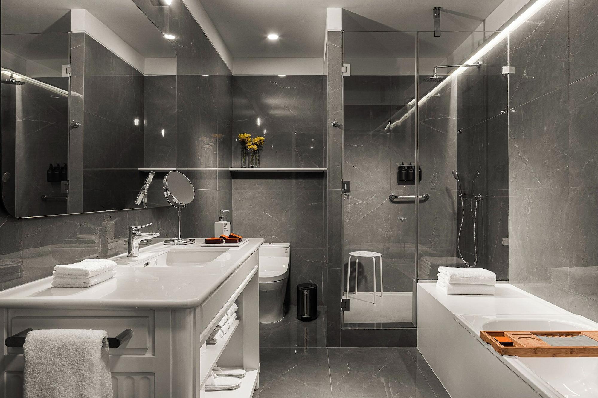 Equipamiento de Habitación Debaines Hotel Santiago