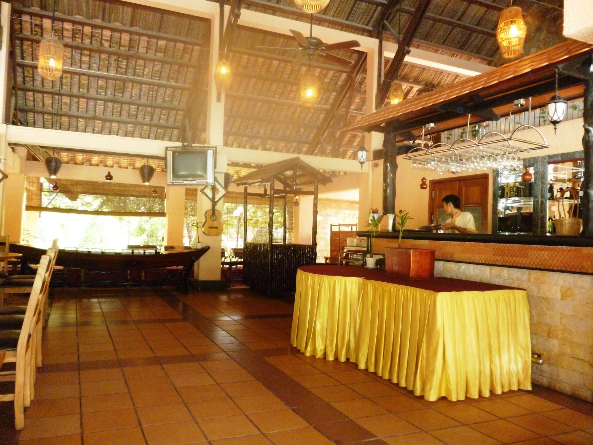 Bar/Salón Can Gio Resort