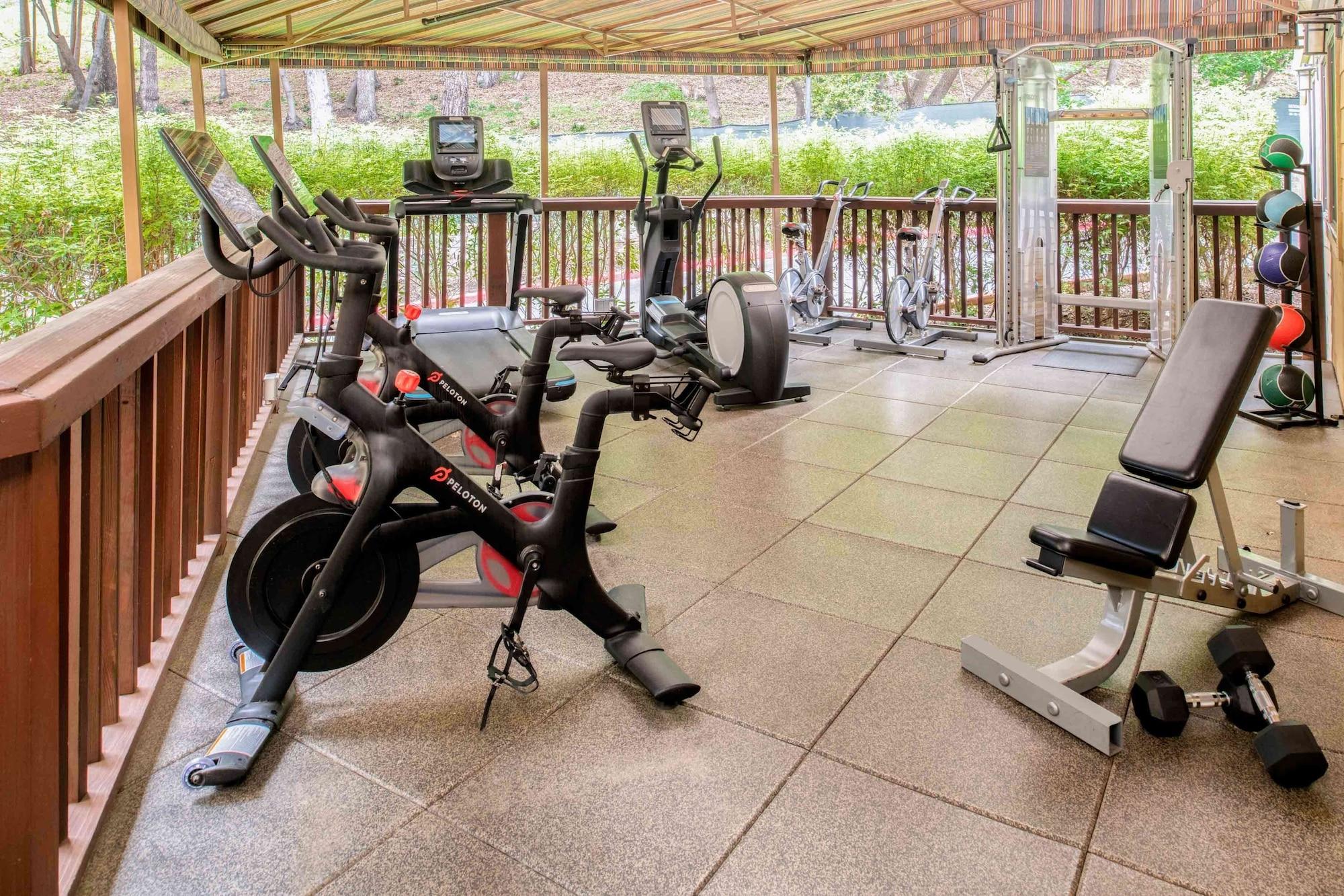 Gimnasio Toll House Hotel Los Gatos