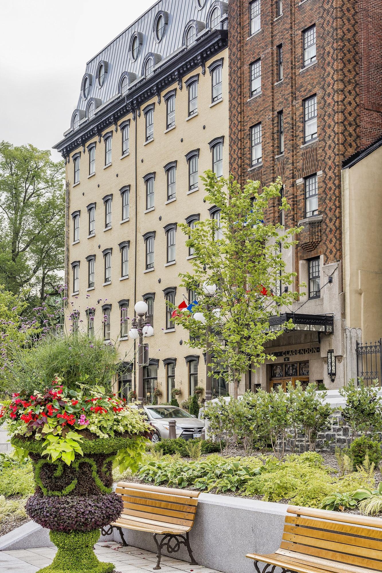 Vista Exterior Hotel Clarendon