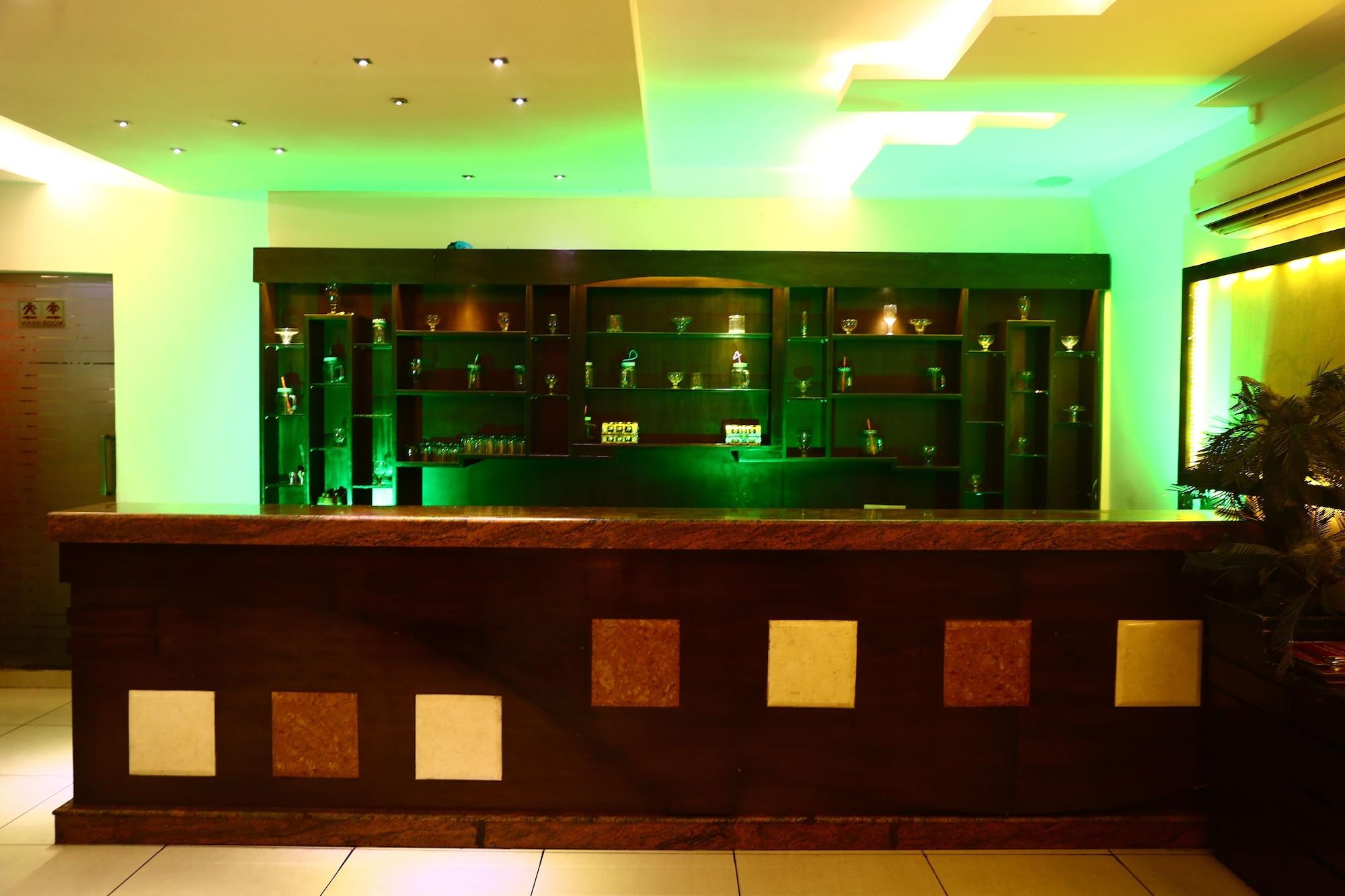 Bar/Salón Hotel Taj Inn