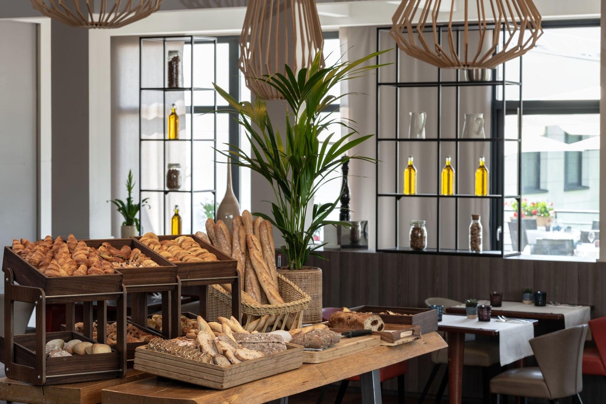 Restaurant Paris Marriott Charles de Gaulle Airport Hotel