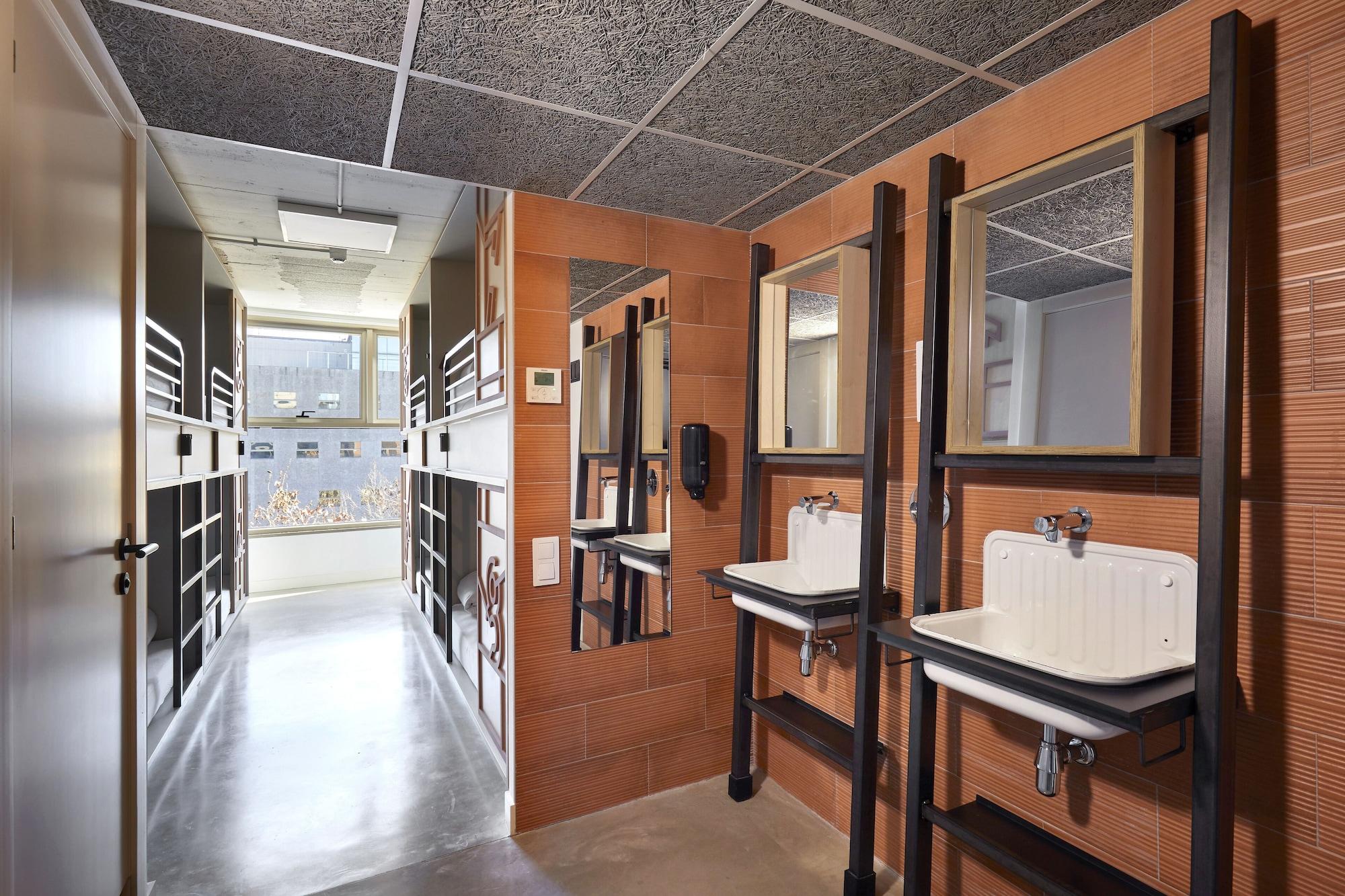 Equipamiento de Habitación Unite Hostel Barcelona