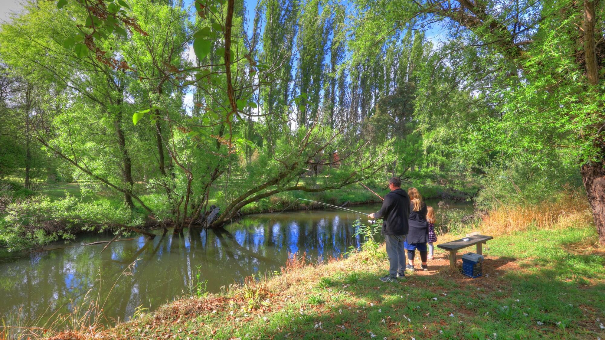 Vista Exterior Riverbank Park Motel