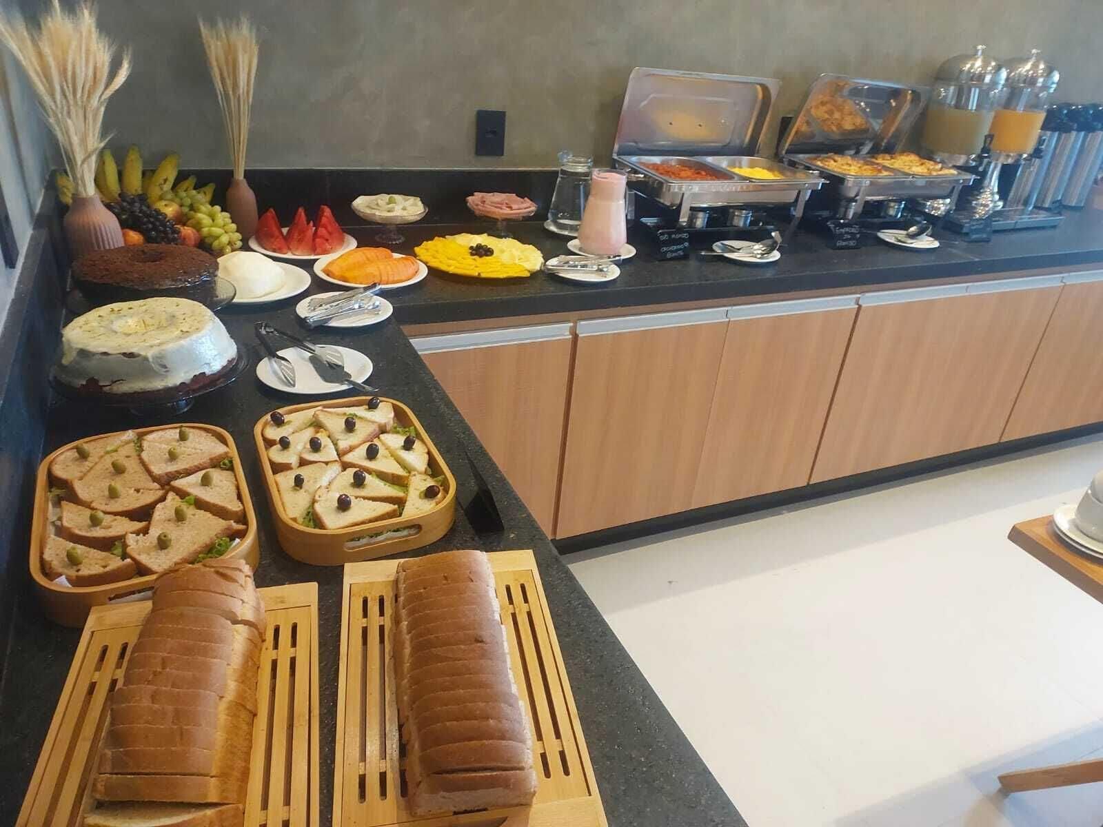 Restaurant VHome Flat Hotel
