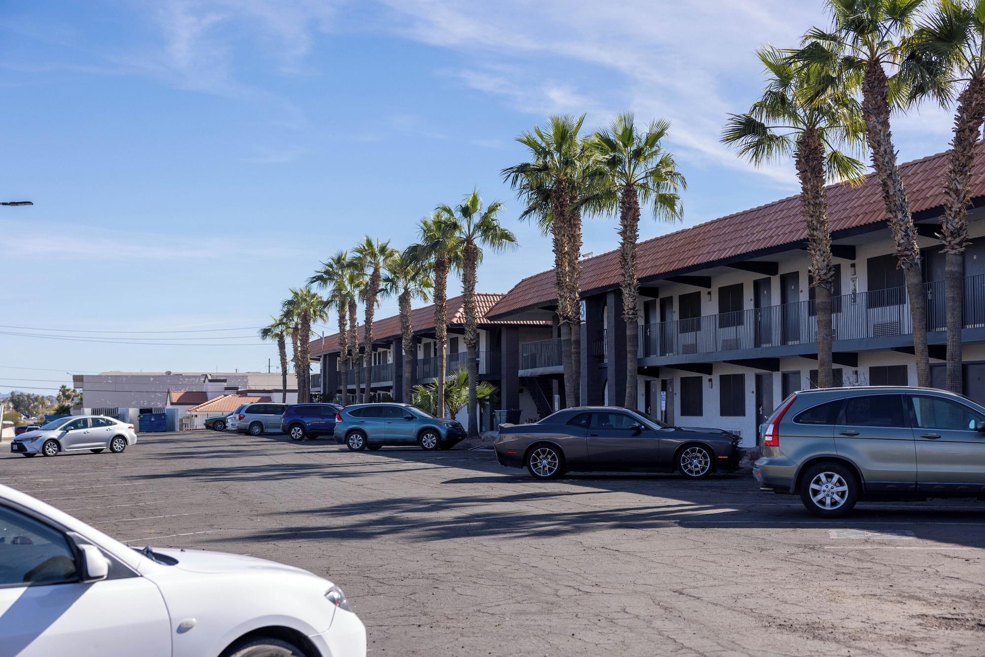 Vista Exterior Quality Inn & Suites Lake Havasu City