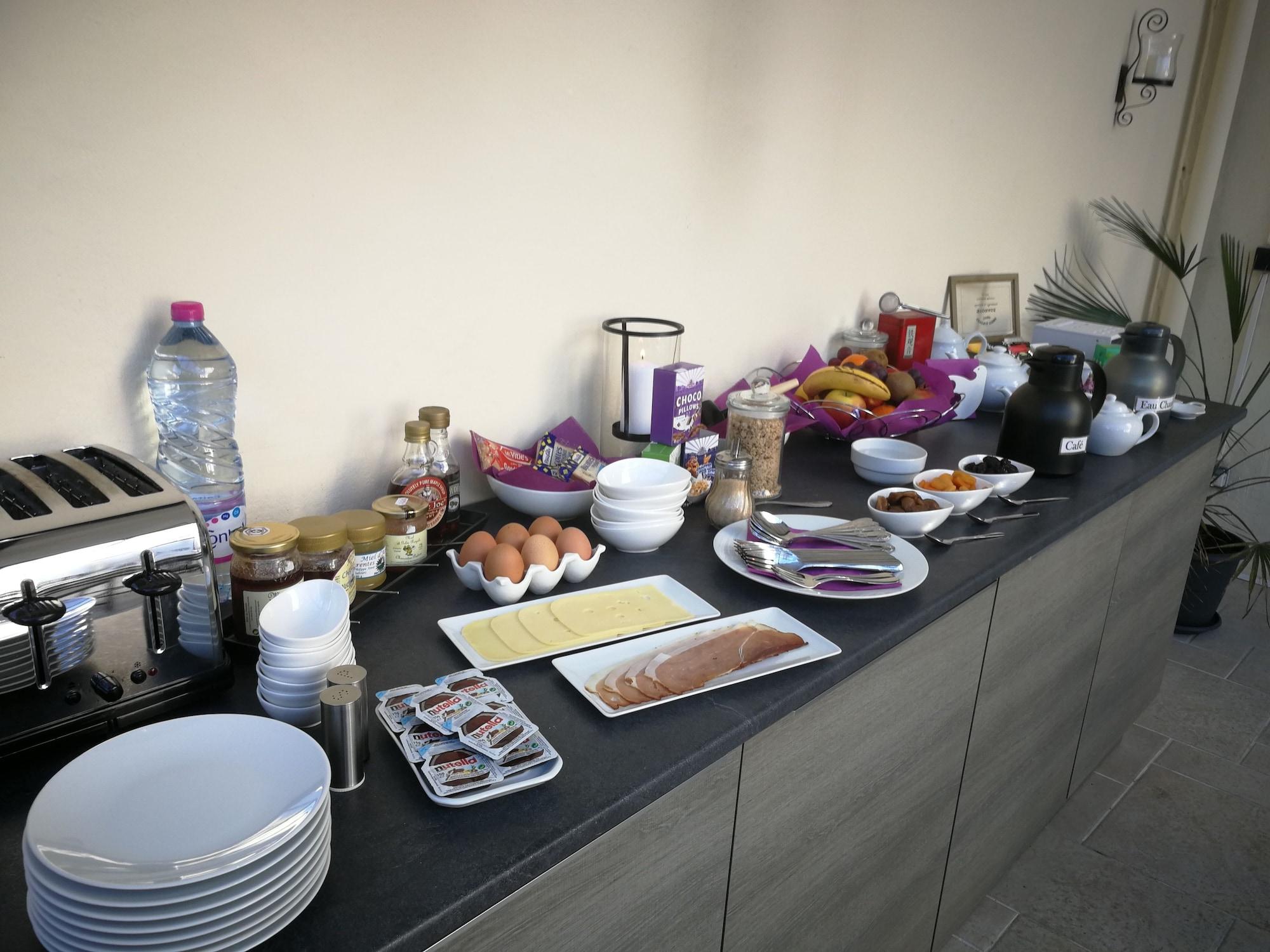 Restaurant Chambres d'hôtes H De Surgeres