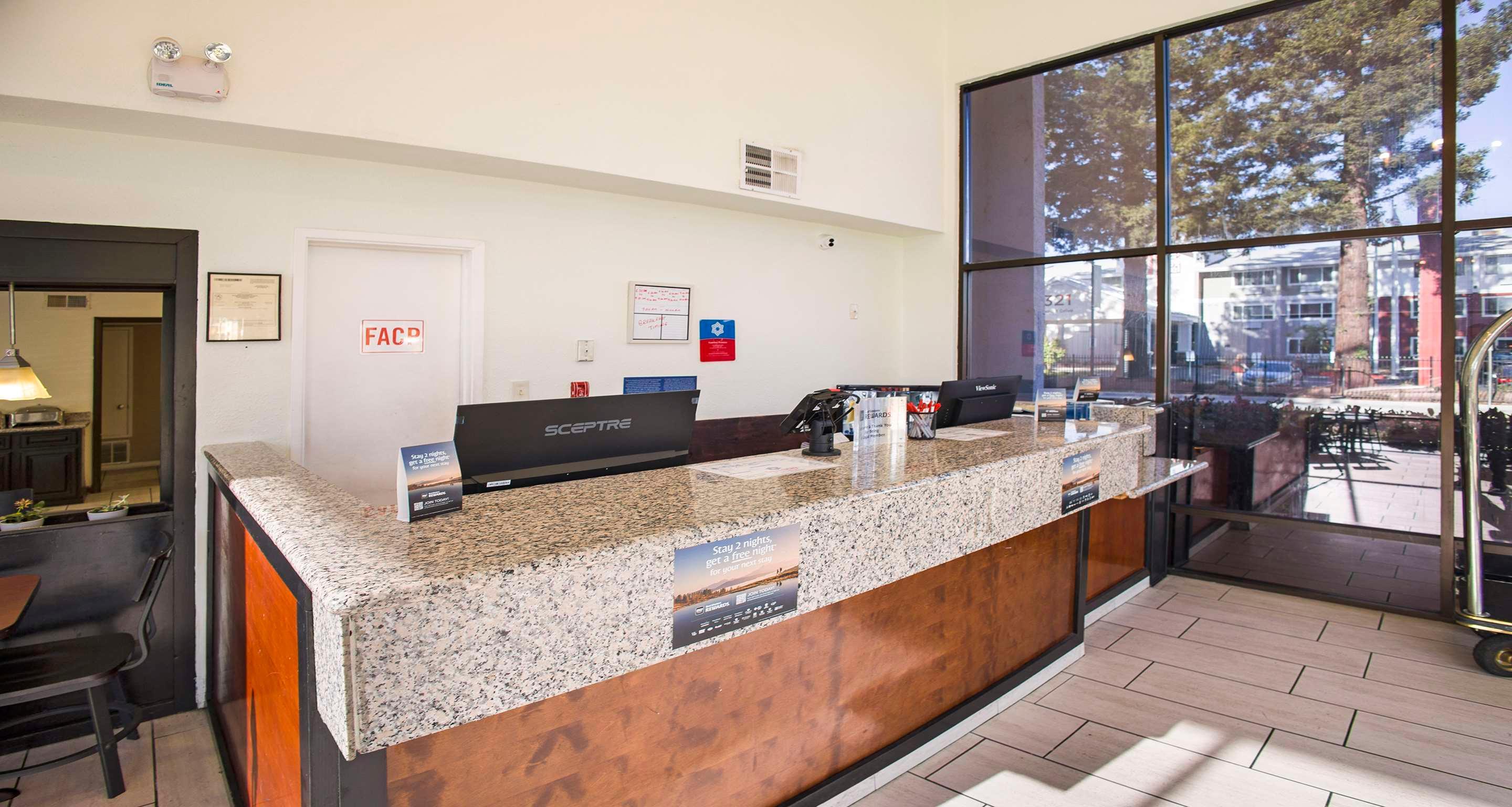 Vista Lobby SureStay Plus Hotel by Best Western Sacramento North