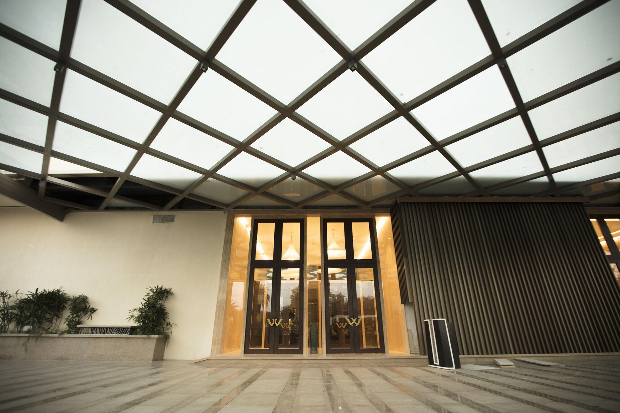 Vista Exterior Wow Crest, Indore – IHCL SeleQtions