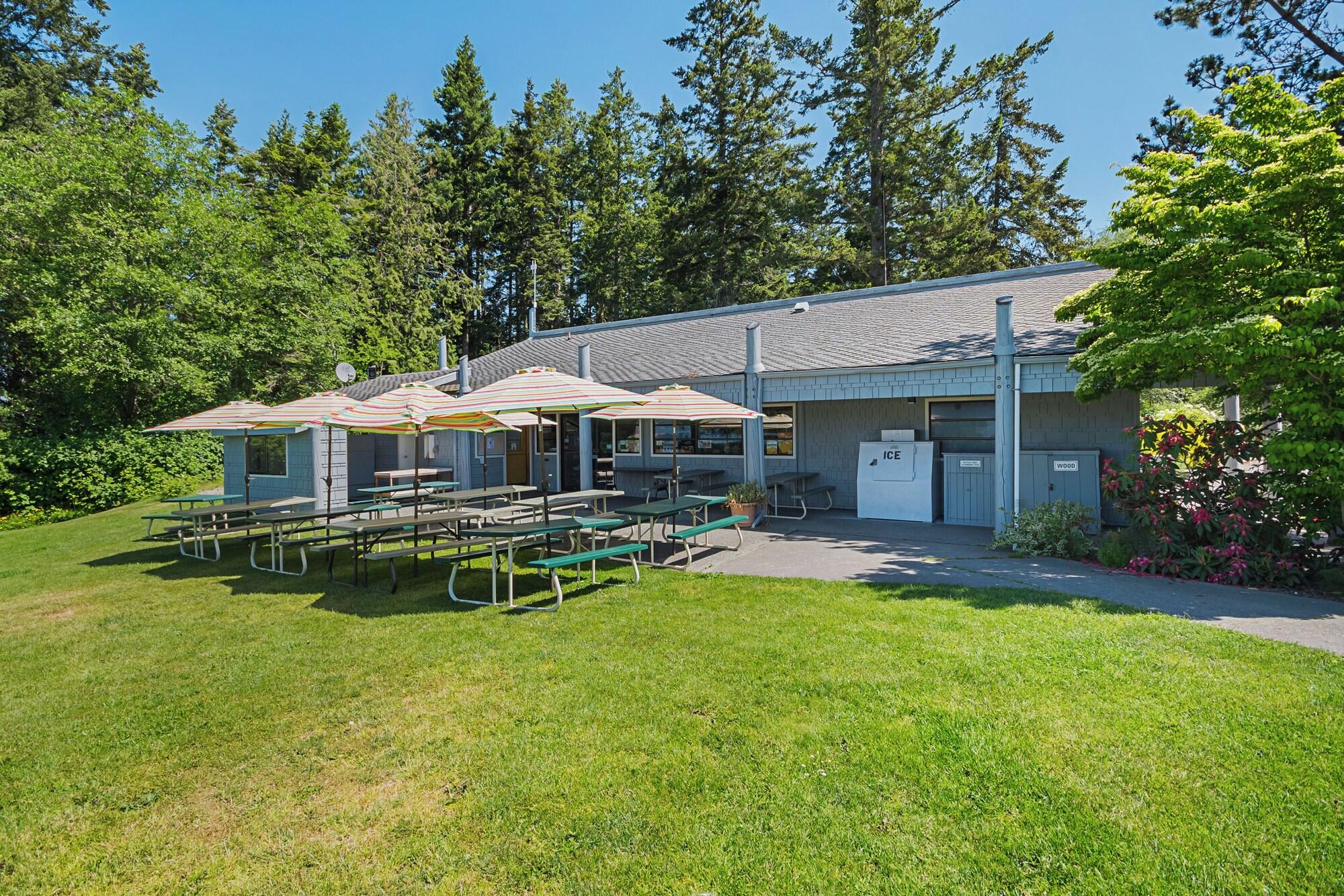 Restaurant La Conner RV & Camping Resort