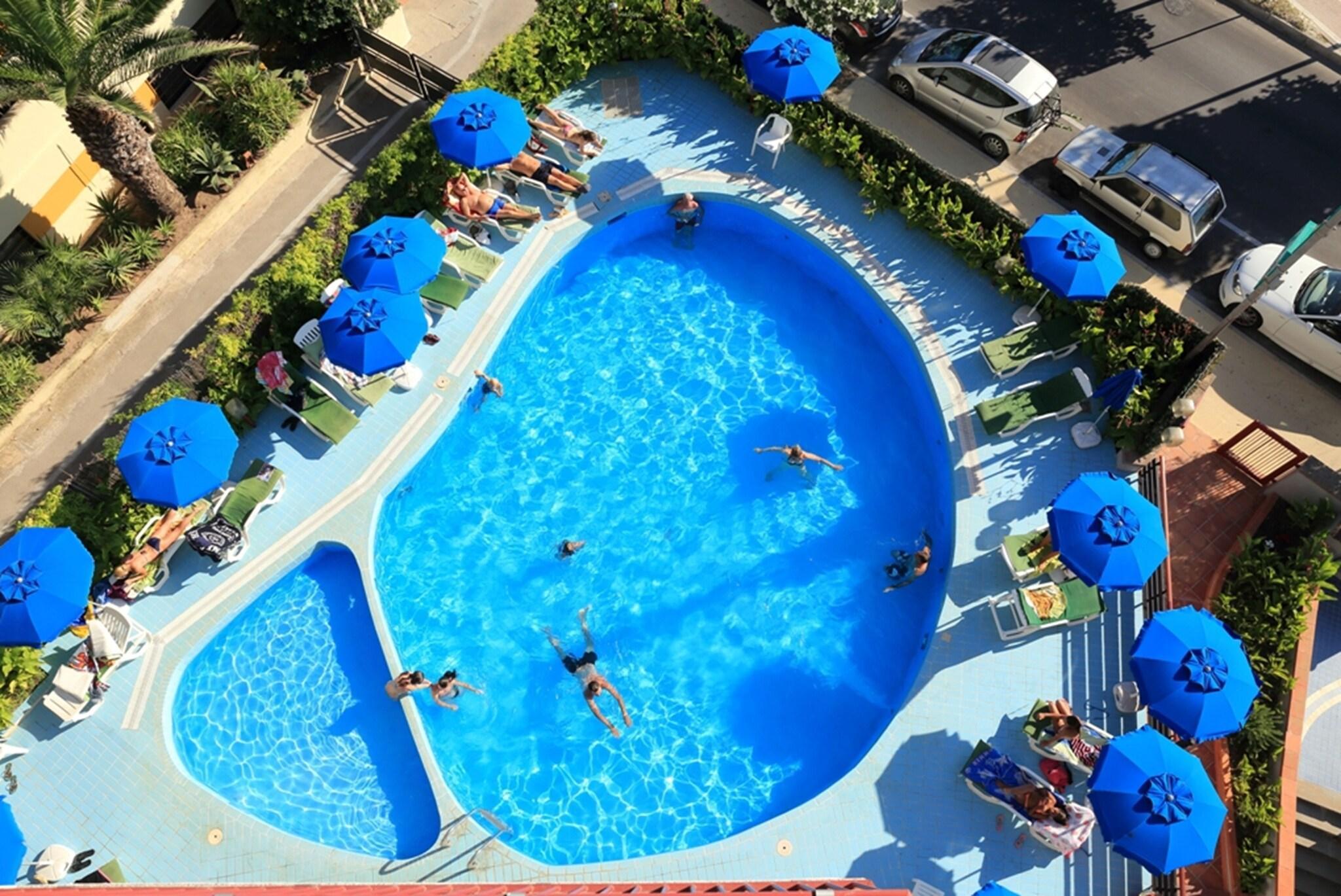 Vista Exterior Hotel Soleado