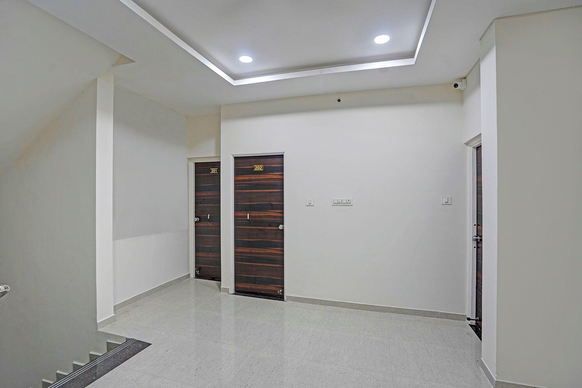 Vista Lobby Fabhotel Casa