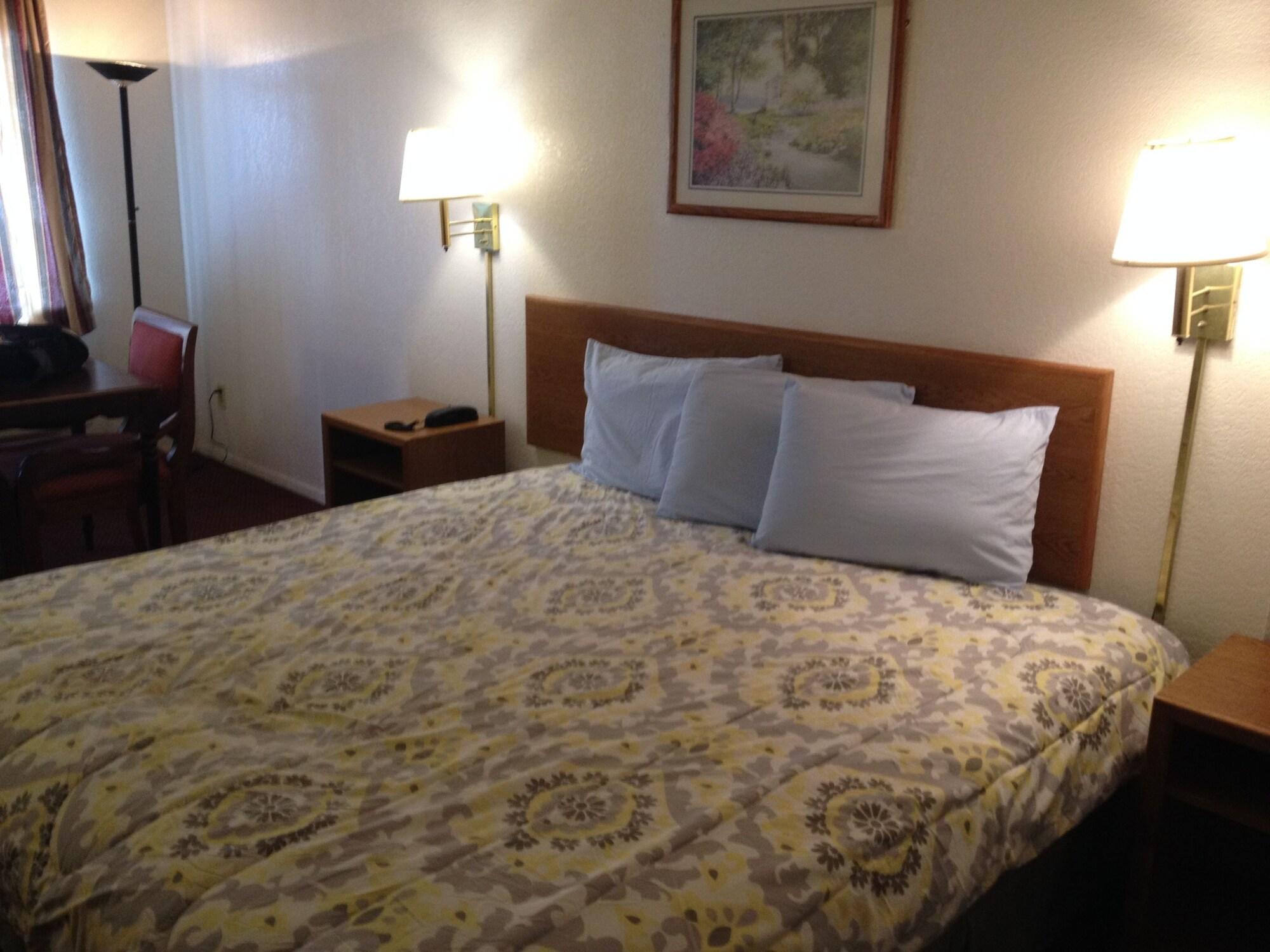 Varios Crown Inn