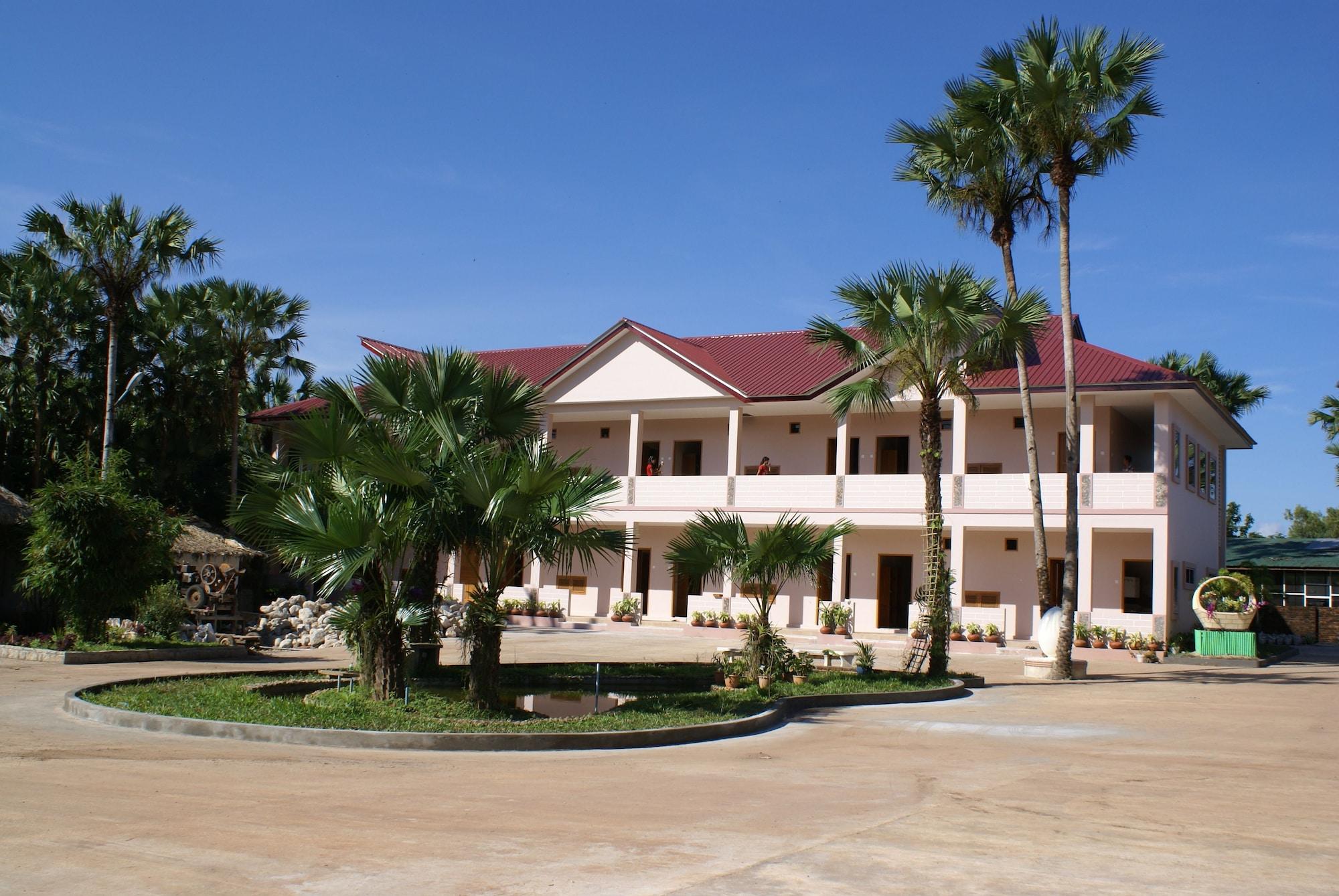 Vista Exterior The Eternity Resort