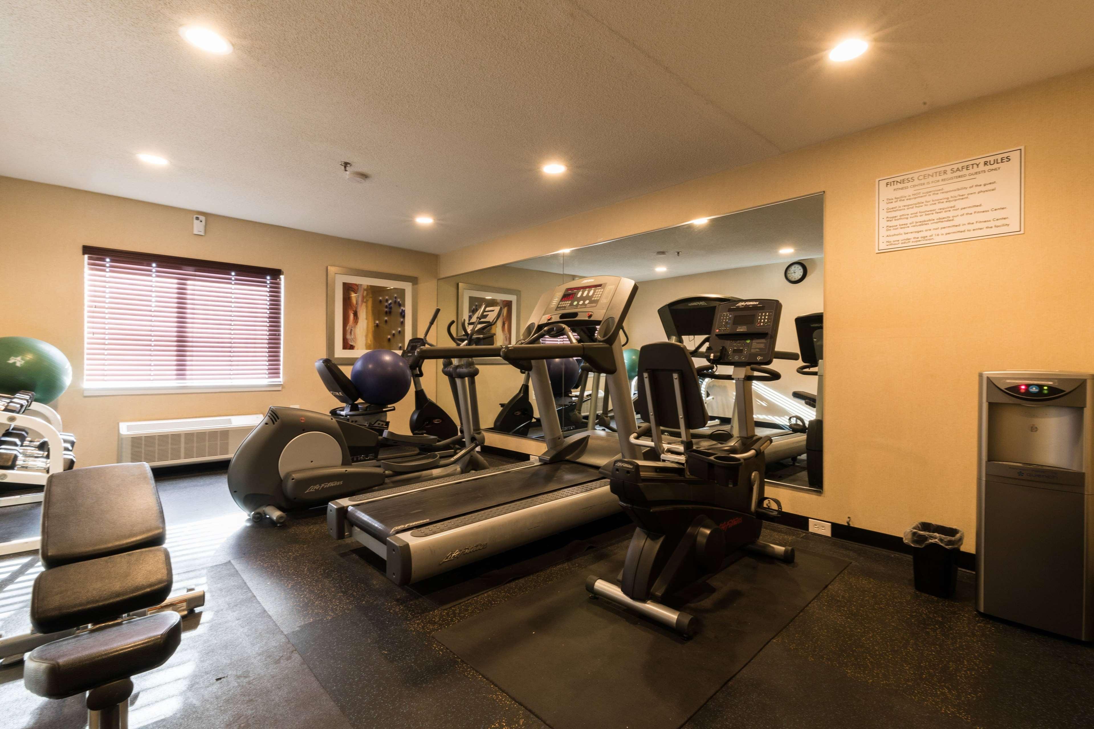 Gimnasio Baymont by Wyndham Detroit Airport/Romulus