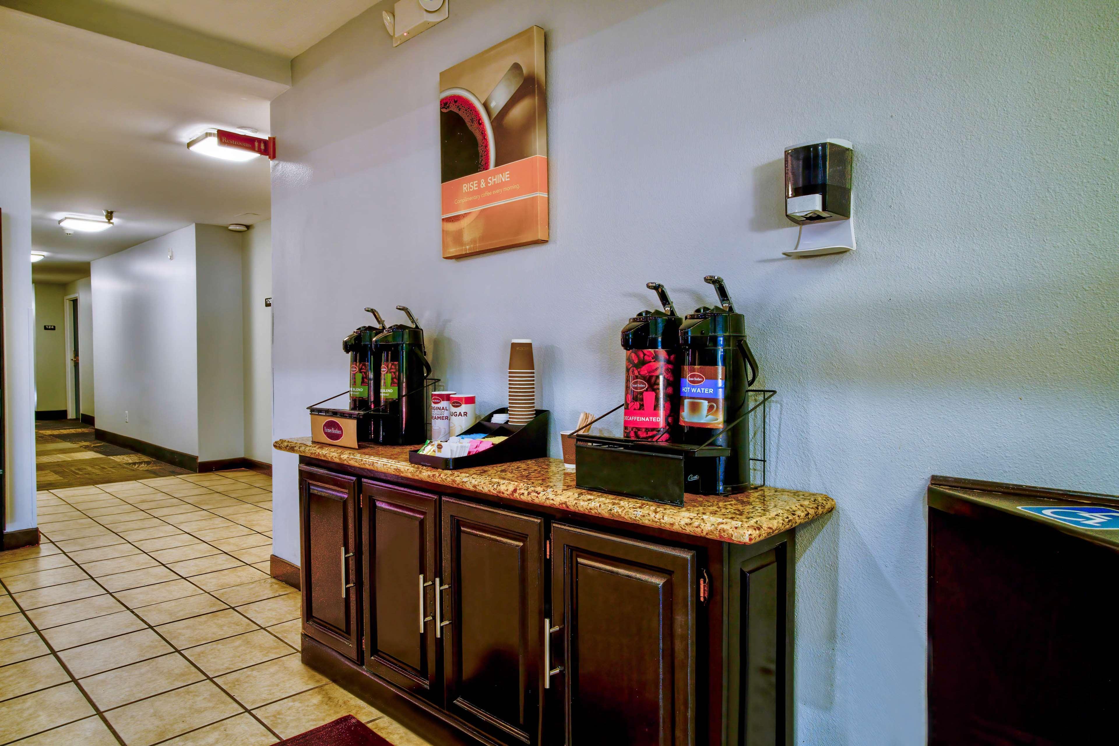 Restaurant Motel 6 Hesperia, CA - West Main Street I-15