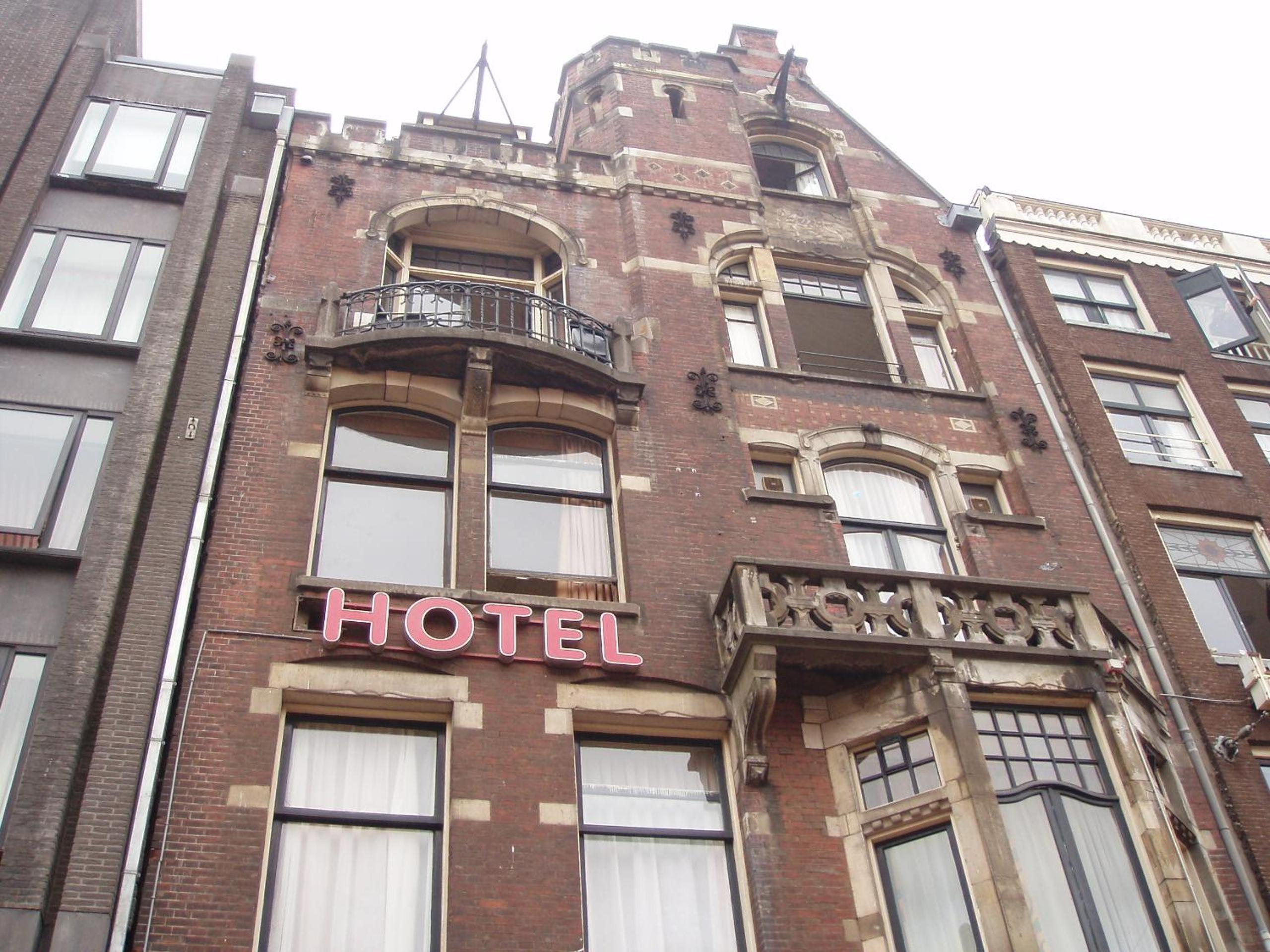 Vista Exterior Hotel Manofa