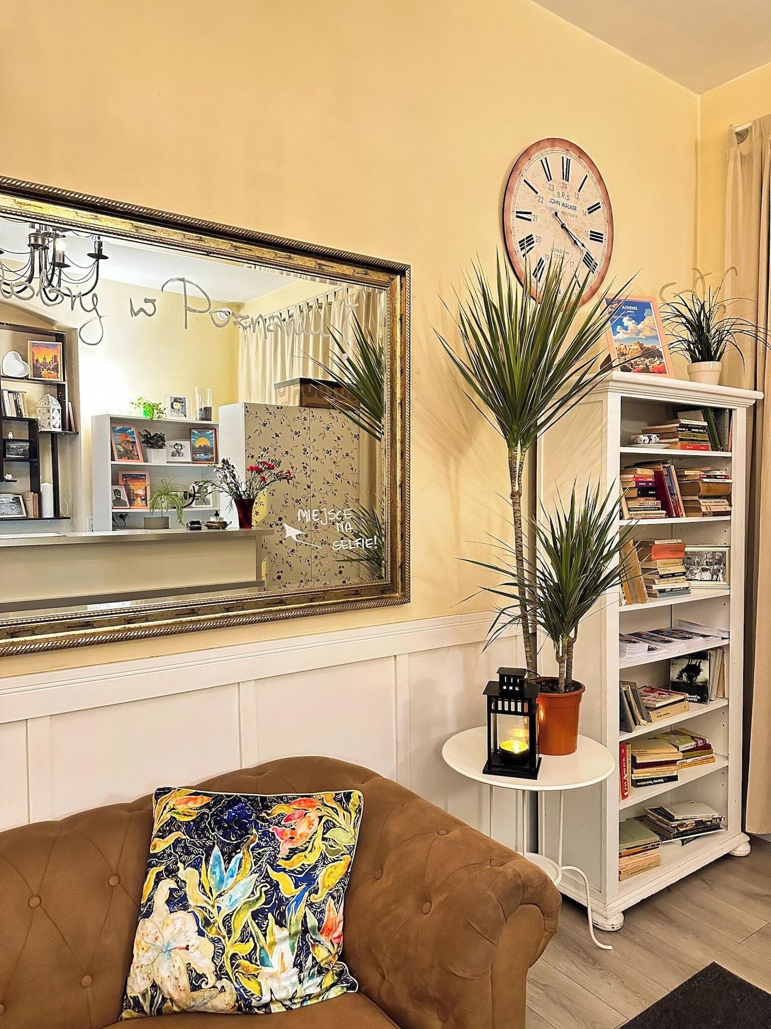 Varios Explorer B&B Old Town Rooms & Apartment