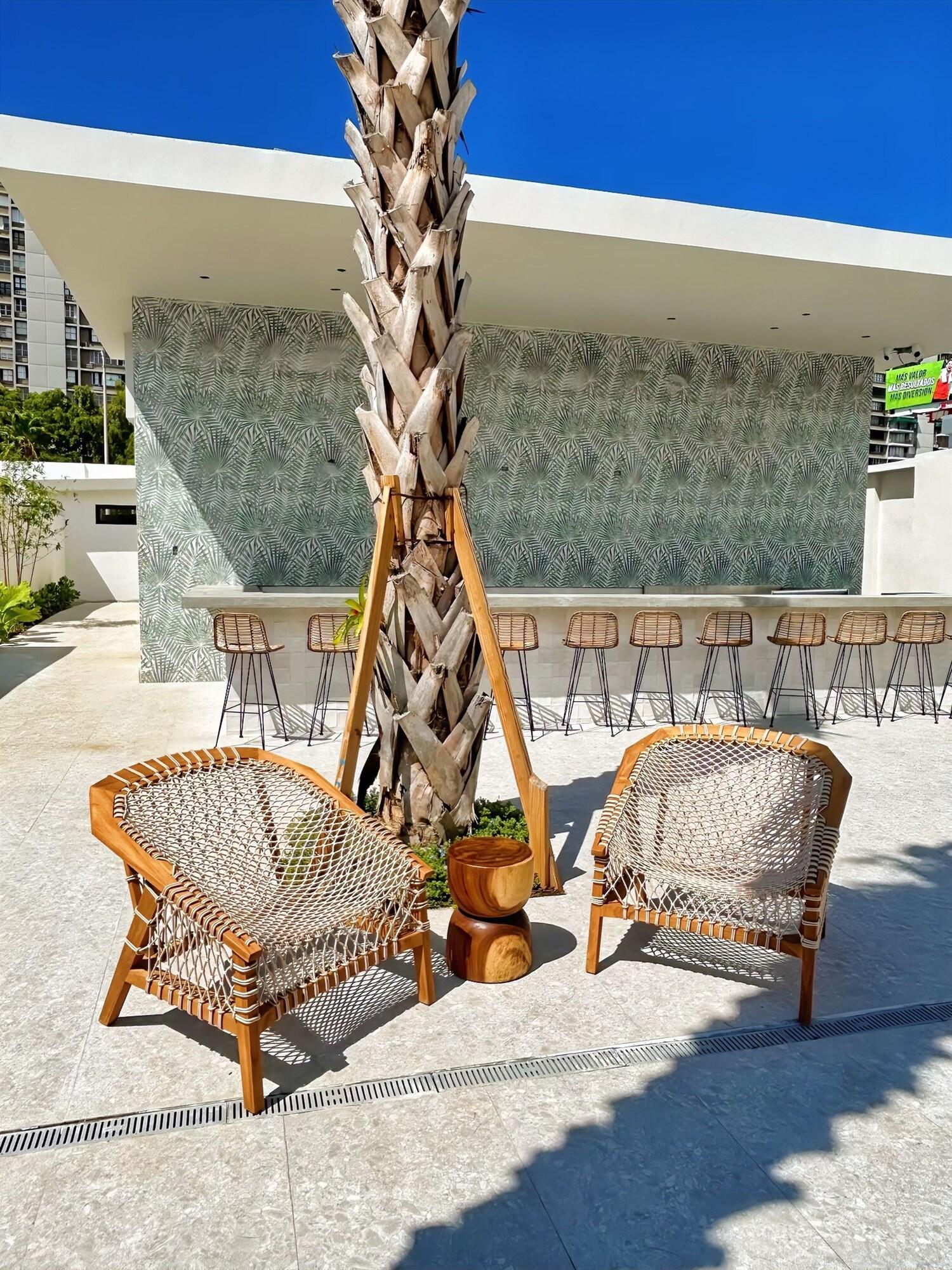 Bar/Salón Bali Hotel Adults Only Isla Verde