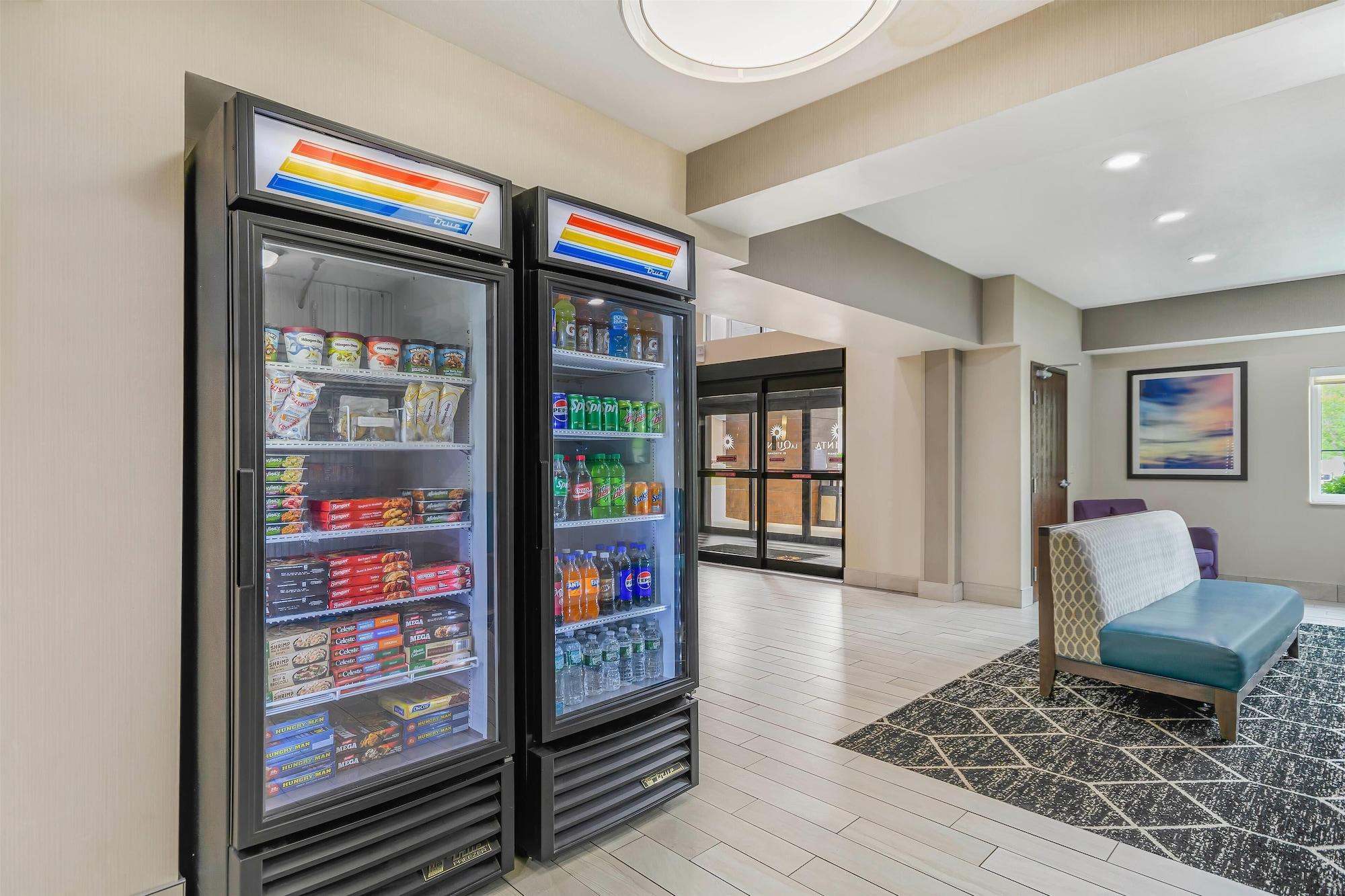 Restaurant La Quinta Inn & Suites by Wyndham Batavia