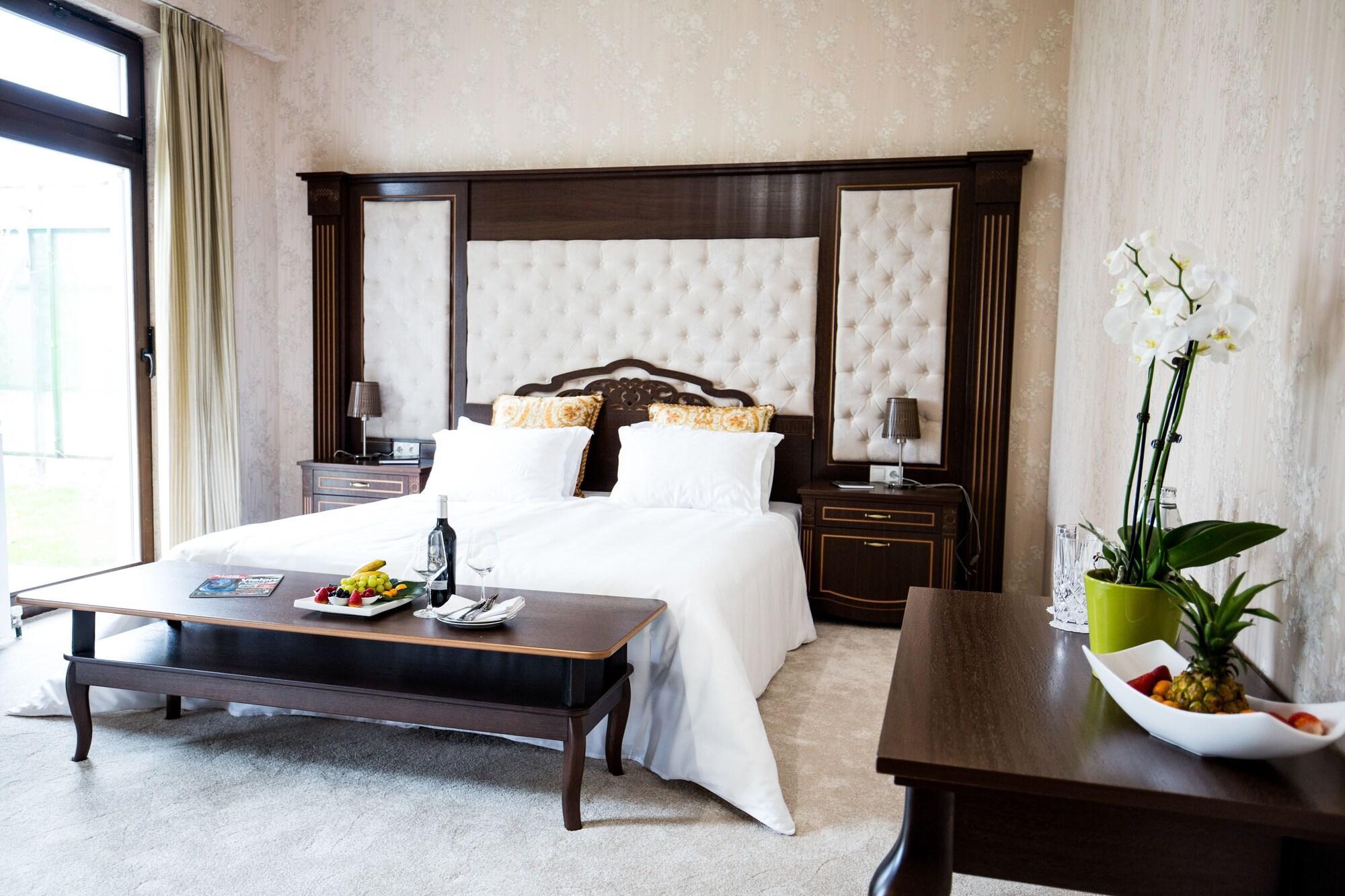 Vista Exterior River Lodge