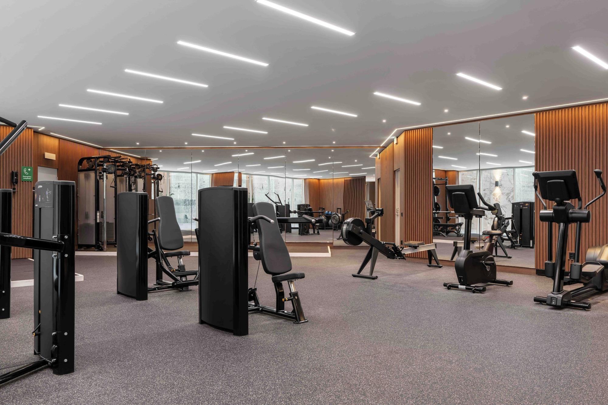 Gimnasio voco Stockholm Kista by IHG