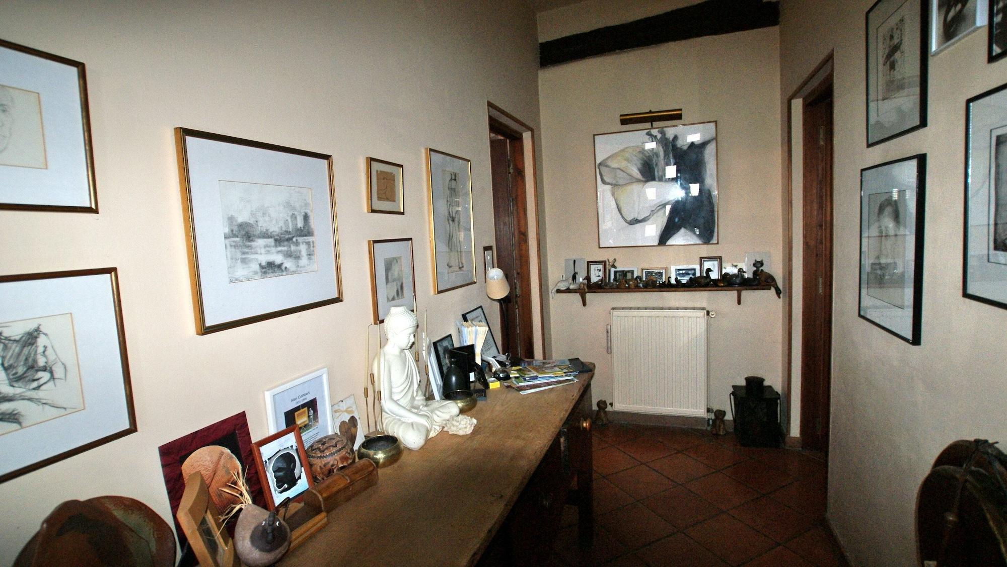 Vista Lobby Les Chimeres