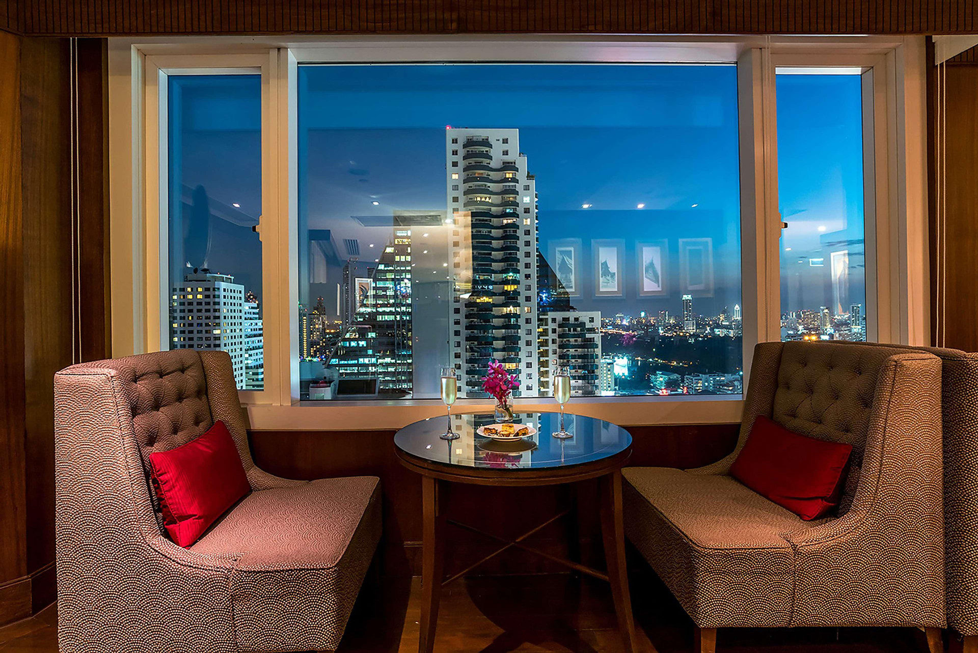 Vista Exterior Hilton Bangkok Grande Asoke
