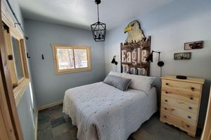 Alquiler Vacacional - Quaint  Corner Stone Guest Cottage -