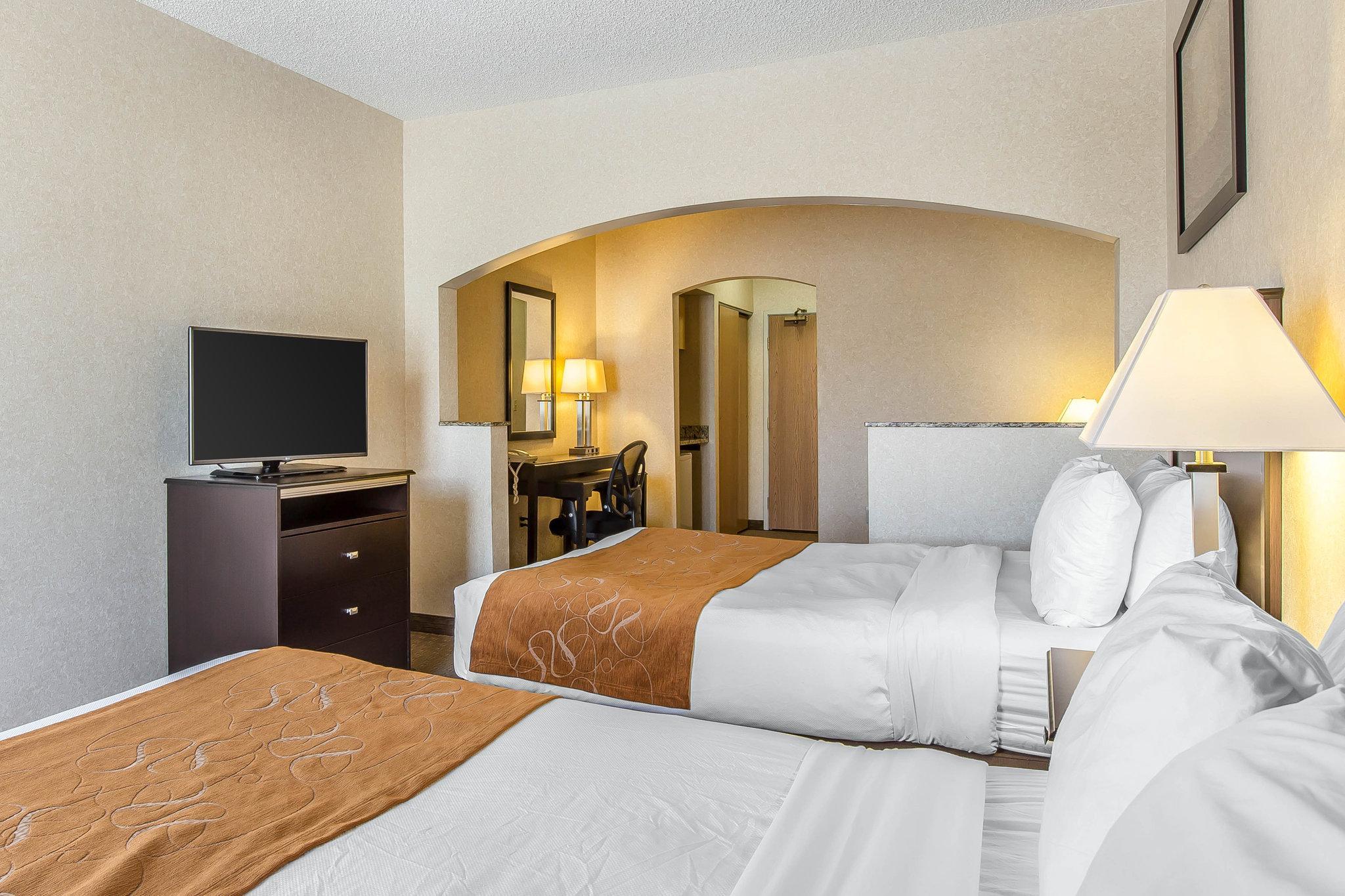 Vista Exterior Comfort Suites Summit County
